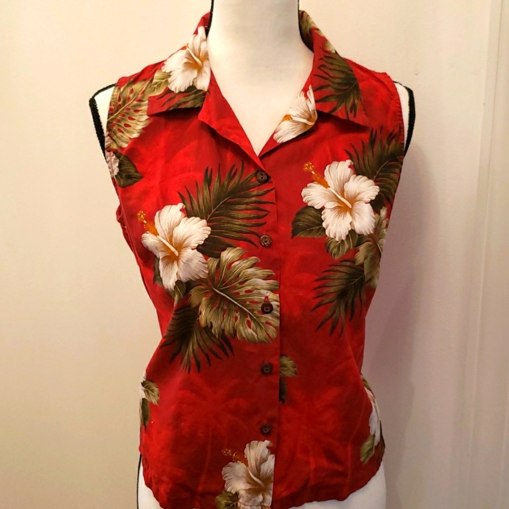 Women's Hawaii vintage shirt medium made in Hawaii.